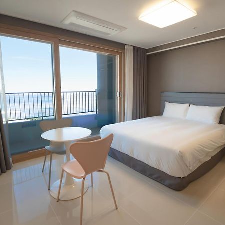 Hotel The Blue Terra Сокчхо Екстер'єр фото