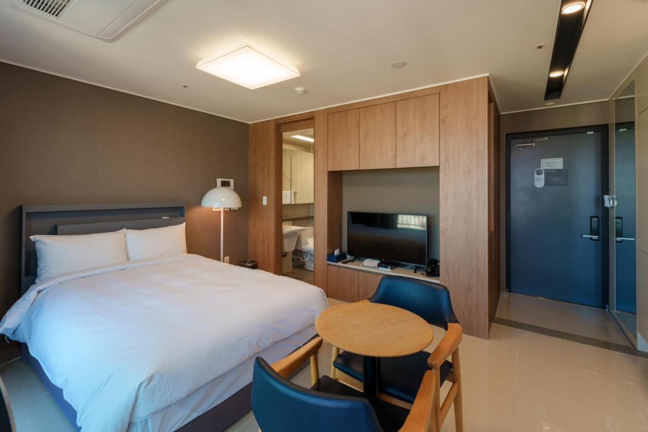 Hotel The Blue Terra Сокчхо Екстер'єр фото