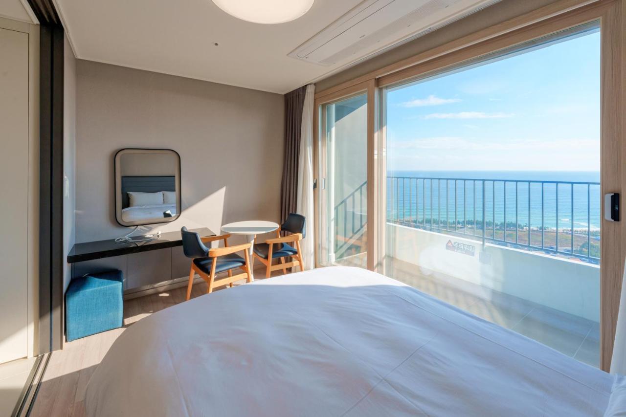 Hotel The Blue Terra Сокчхо Екстер'єр фото