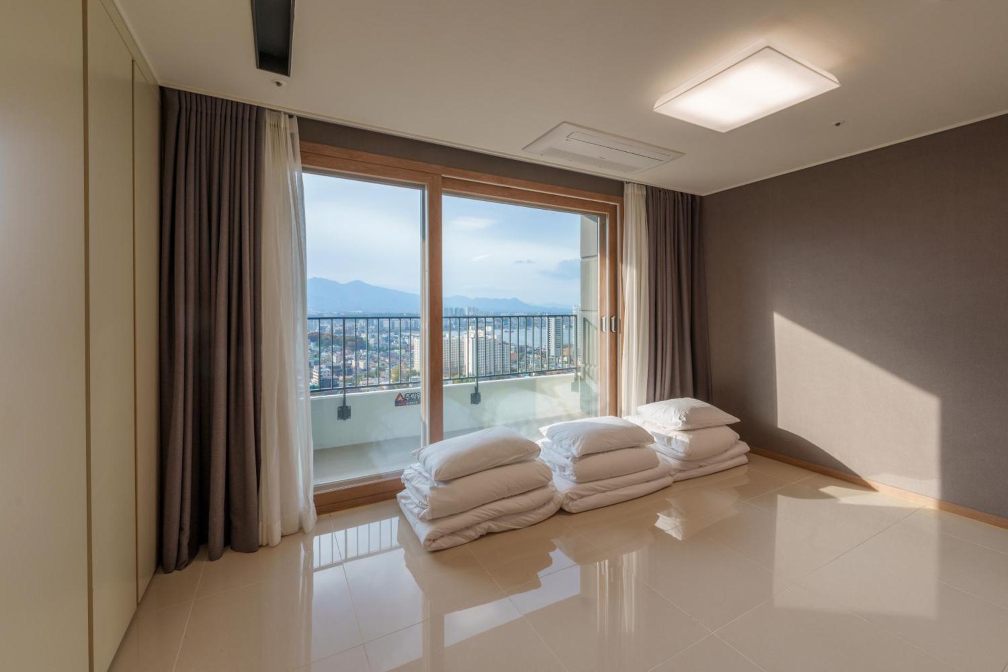 Hotel The Blue Terra Сокчхо Екстер'єр фото
